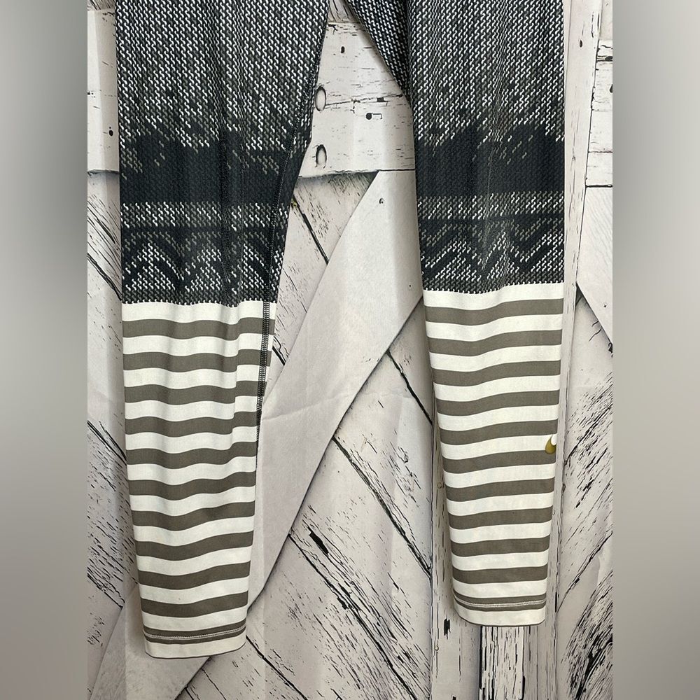 Nike Pro Hyperwarm Engineered Compression Tight - Picture 6 of 8